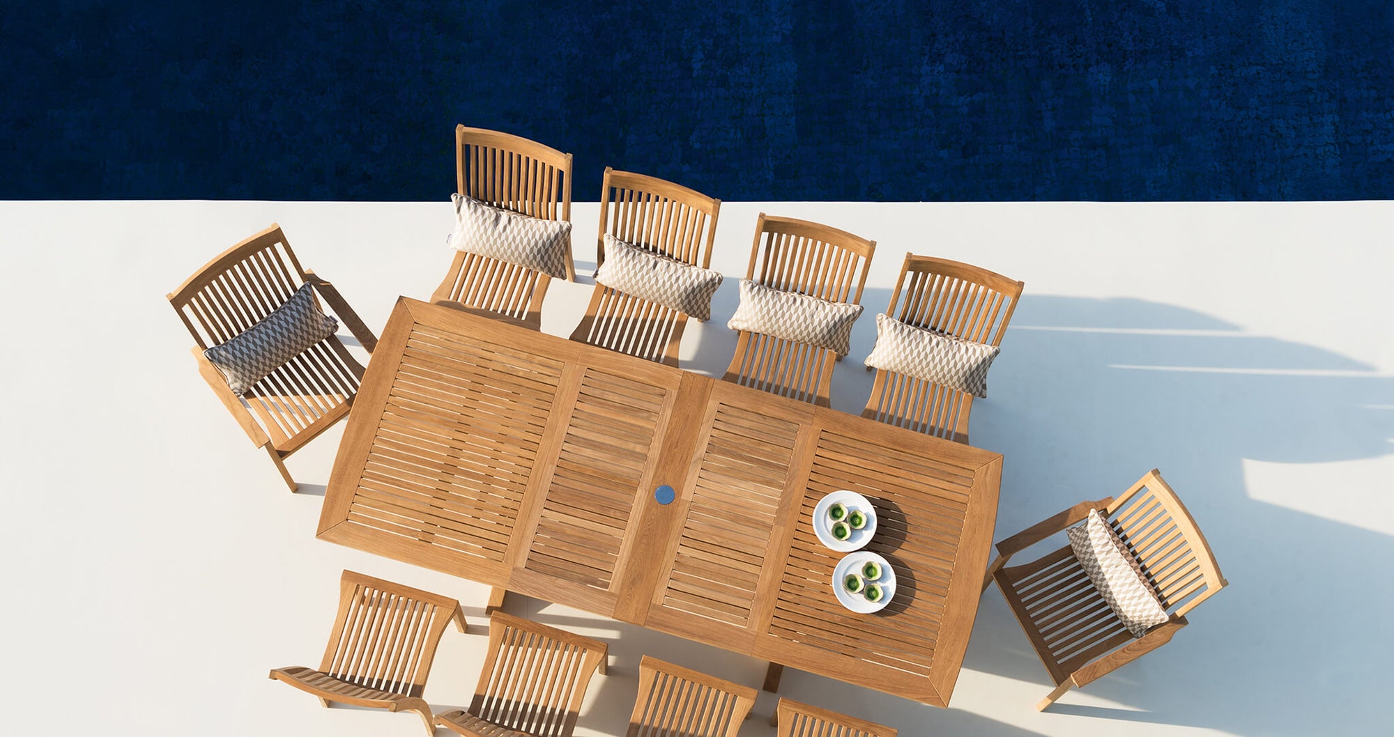 Burnham outdoor dining table set