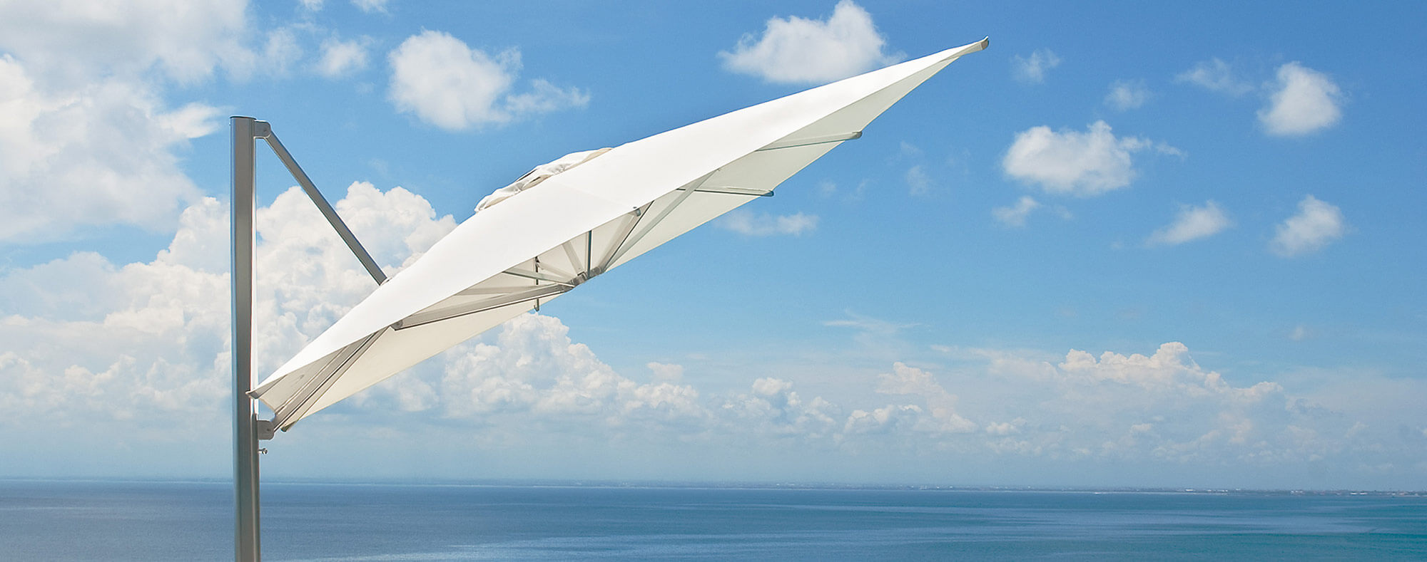 Luxury cantilever parasol 
