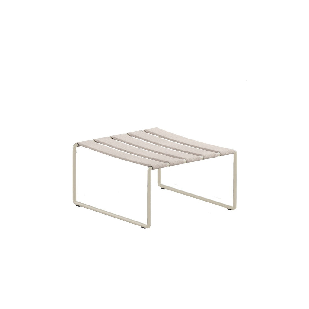 Strappy footrest